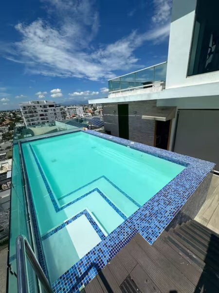 Apto Confortable y ubicación ideal santo domingo